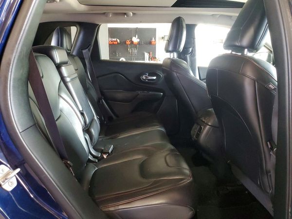 2016 JEEP CHEROKEE TRAILHAWK 4X4