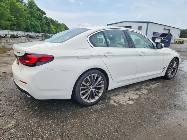 2022 BMW 530