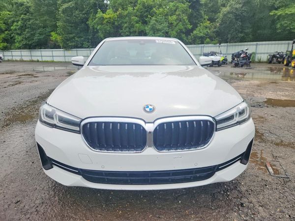 2022 BMW 530