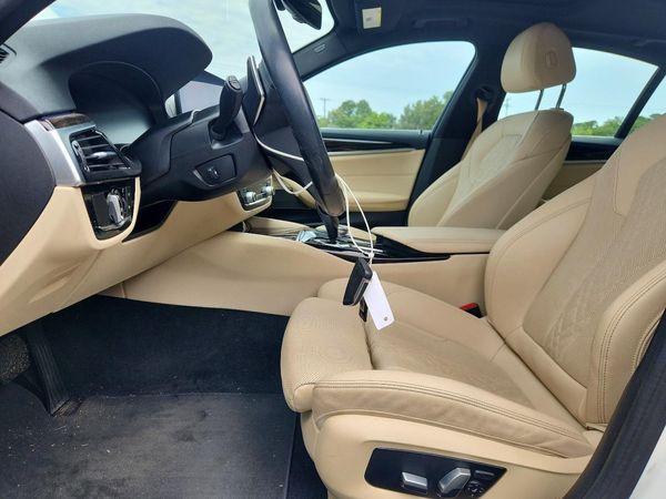 2022 BMW 530