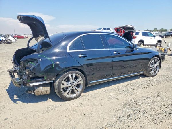 2018 MERCEDES-BENZ C C300
