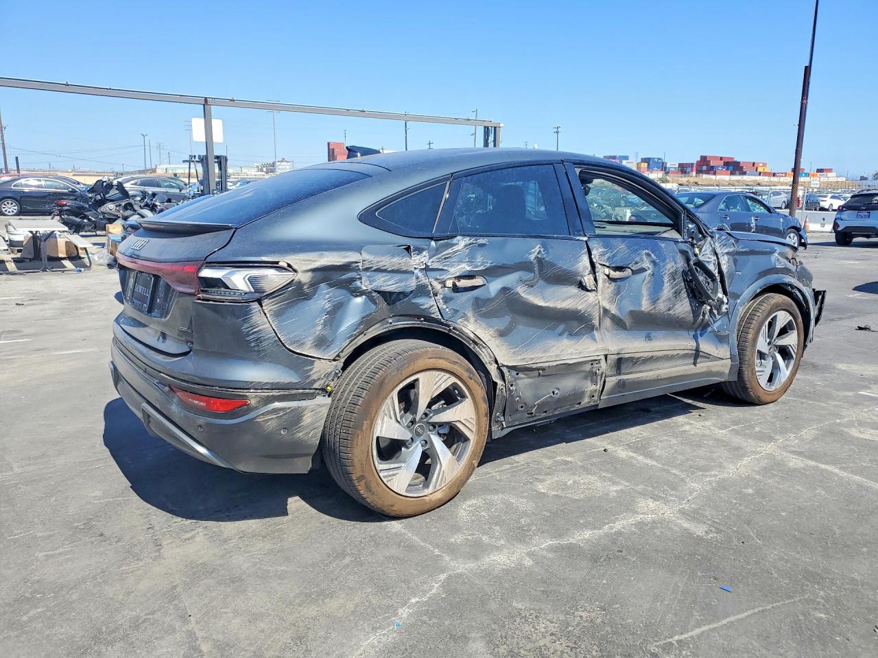 2025 AUDI Q6 E-TRON