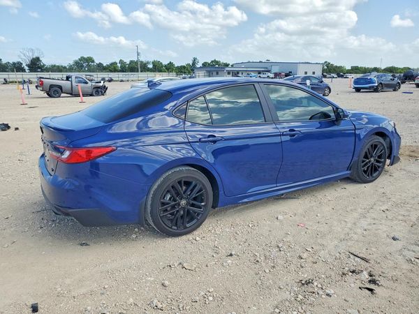 2025 TOYOTA CAMRY