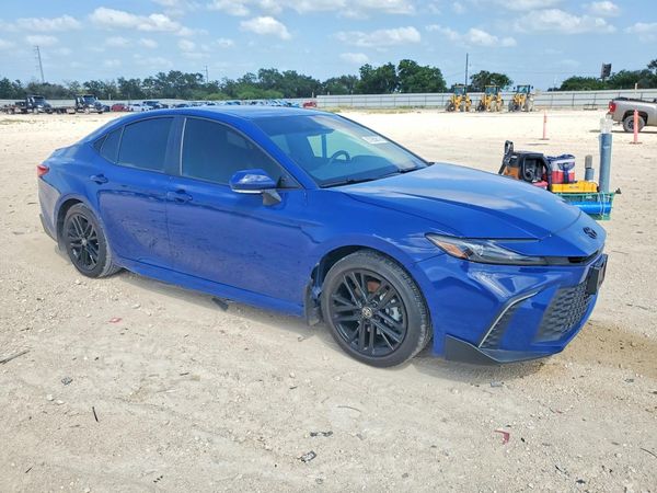 2025 TOYOTA CAMRY