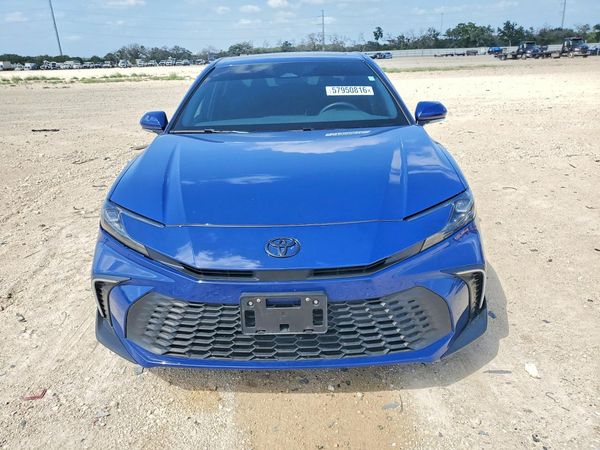 2025 TOYOTA CAMRY