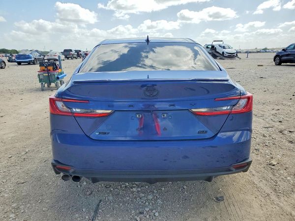2025 TOYOTA CAMRY