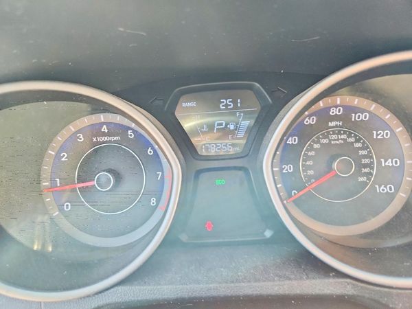 2016 HYUNDAI ELANTRA