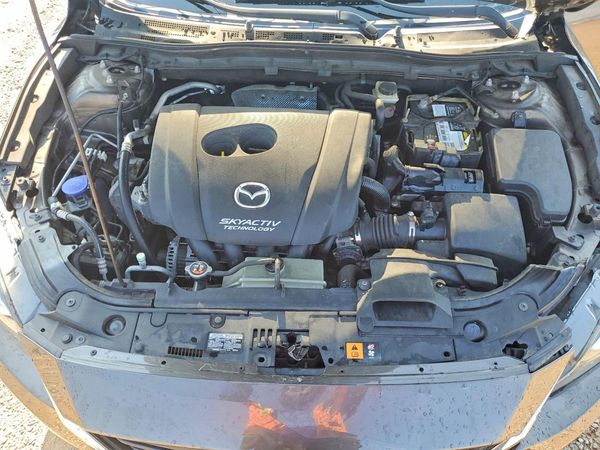 2015 MAZDA 3 Touring/GS