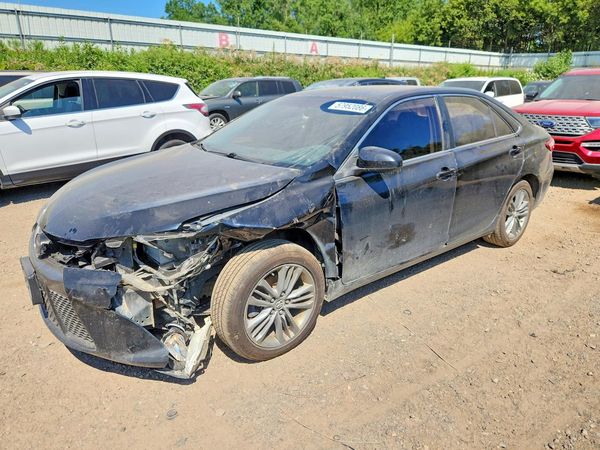 2015 TOYOTA CAMRY