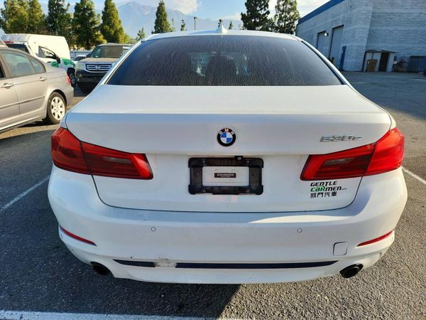 2018 BMW 530E