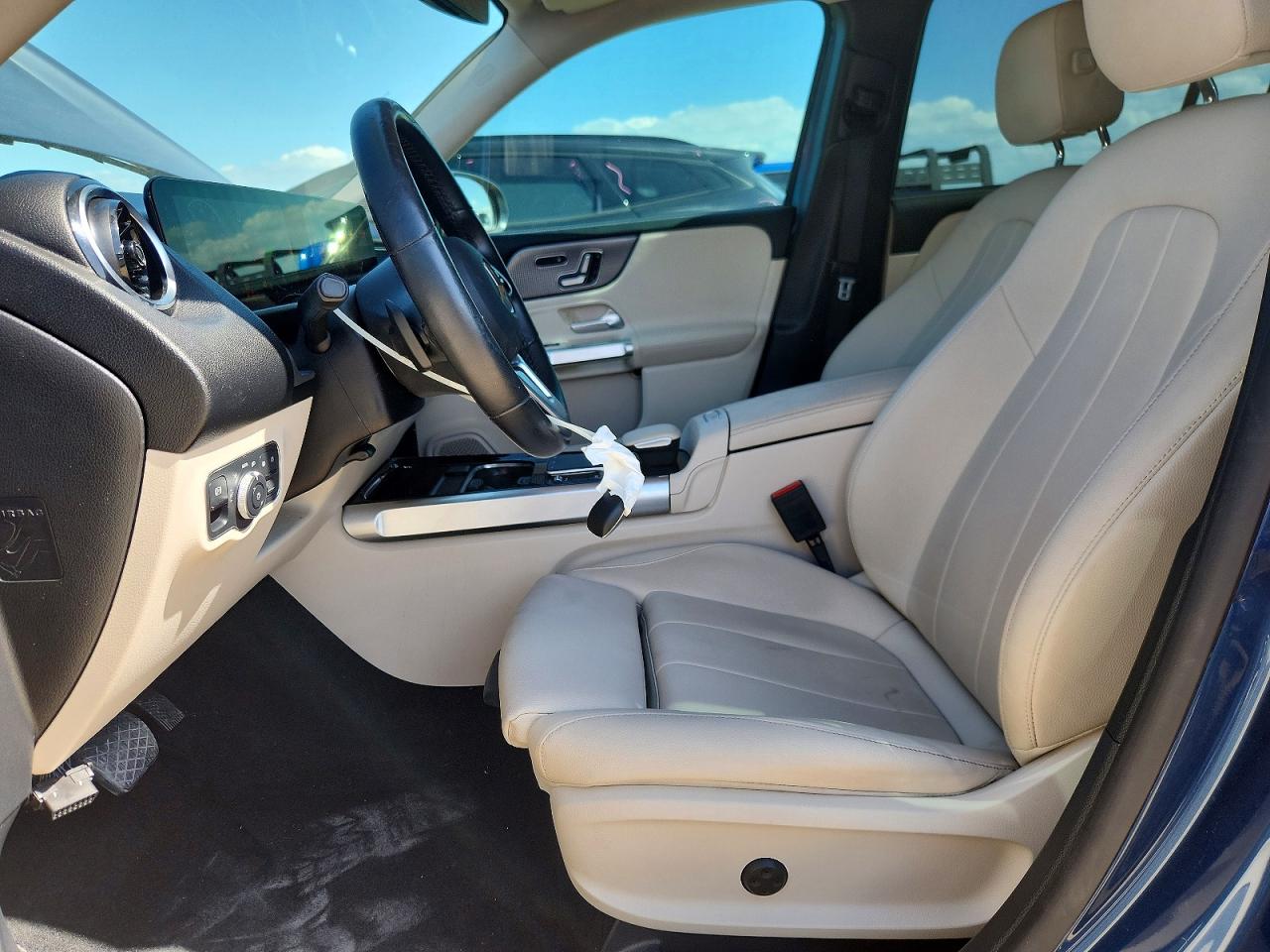 2022 MERCEDES-BENZ GLB GLB250