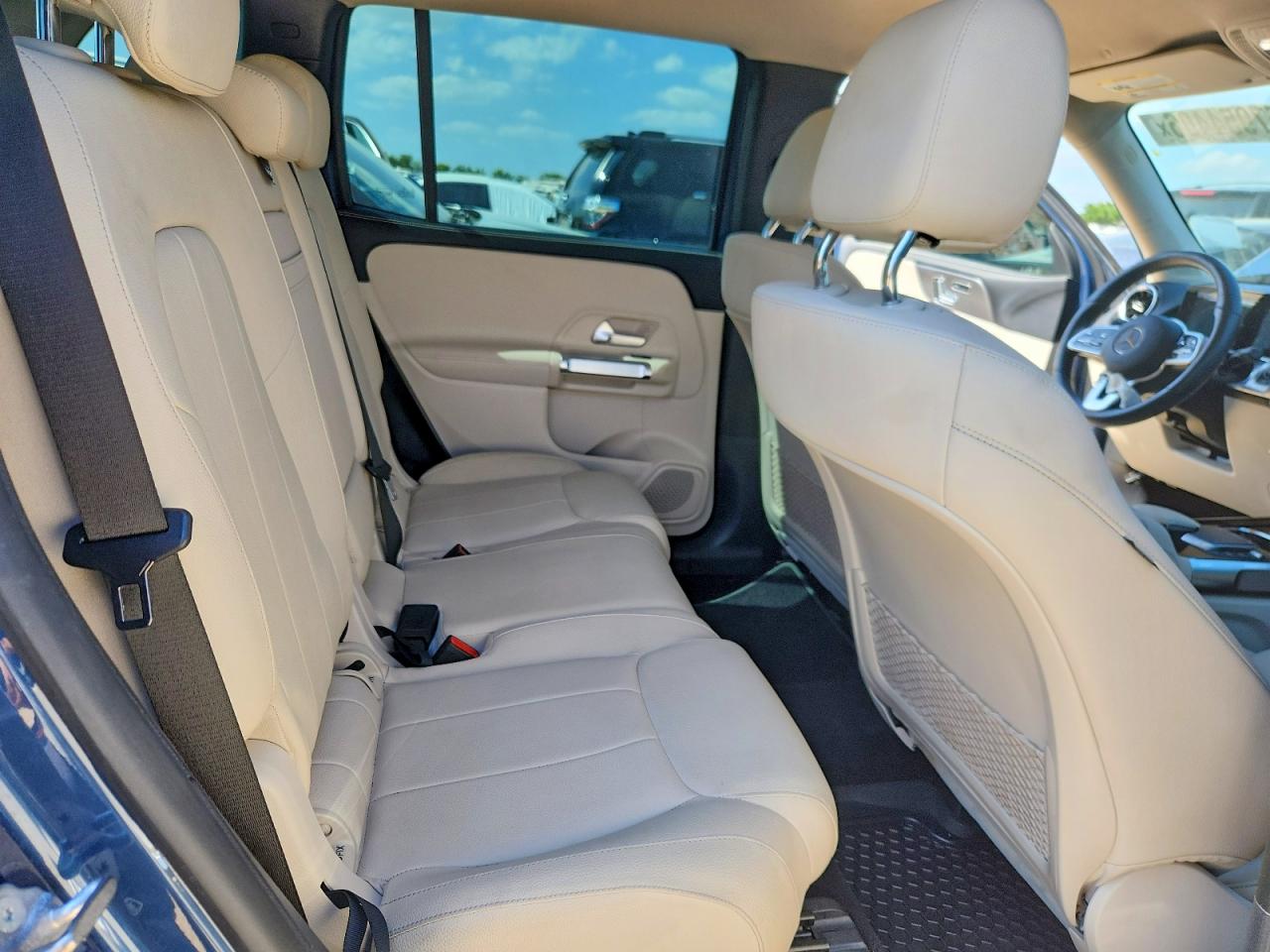 2022 MERCEDES-BENZ GLB GLB250