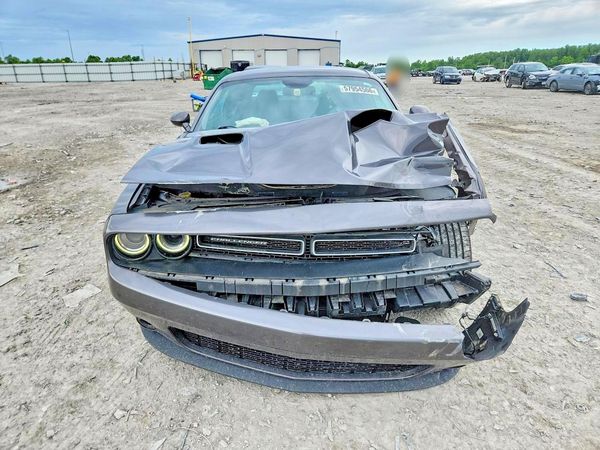 2016 DODGE CHALLENGER SXT