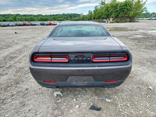 2016 DODGE CHALLENGER SXT