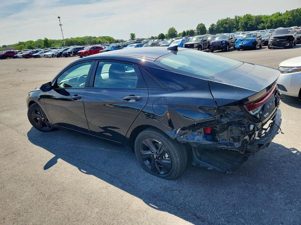 2022 HYUNDAI ELANTRA SEL w/Convenience Pkg
