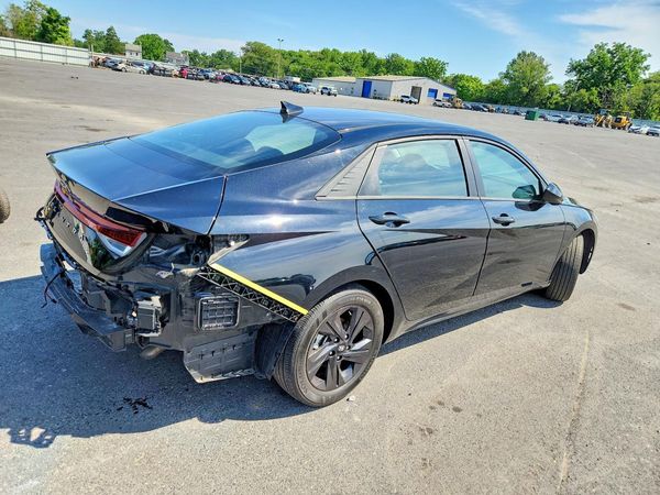 2022 HYUNDAI ELANTRA SEL w/Convenience Pkg