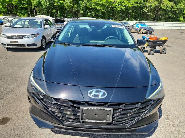 2022 HYUNDAI ELANTRA SEL w/Convenience Pkg