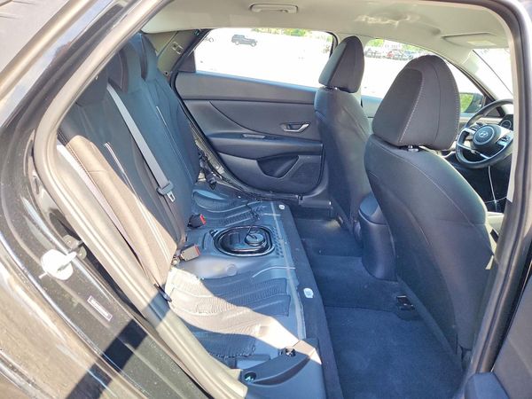 2022 HYUNDAI ELANTRA SEL w/Convenience Pkg
