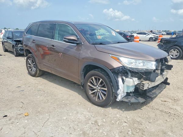 2018 TOYOTA HIGHLANDER SE/XLE