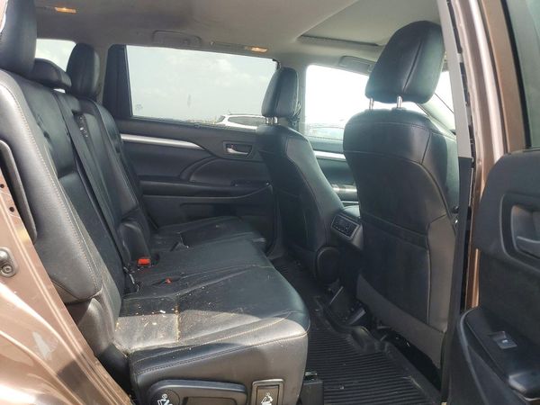 2018 TOYOTA HIGHLANDER SE/XLE