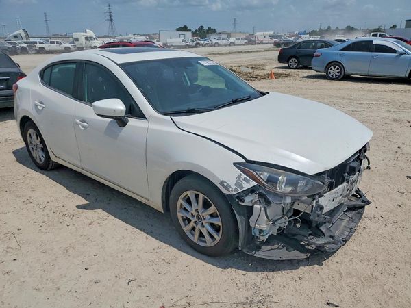 2016 MAZDA 3