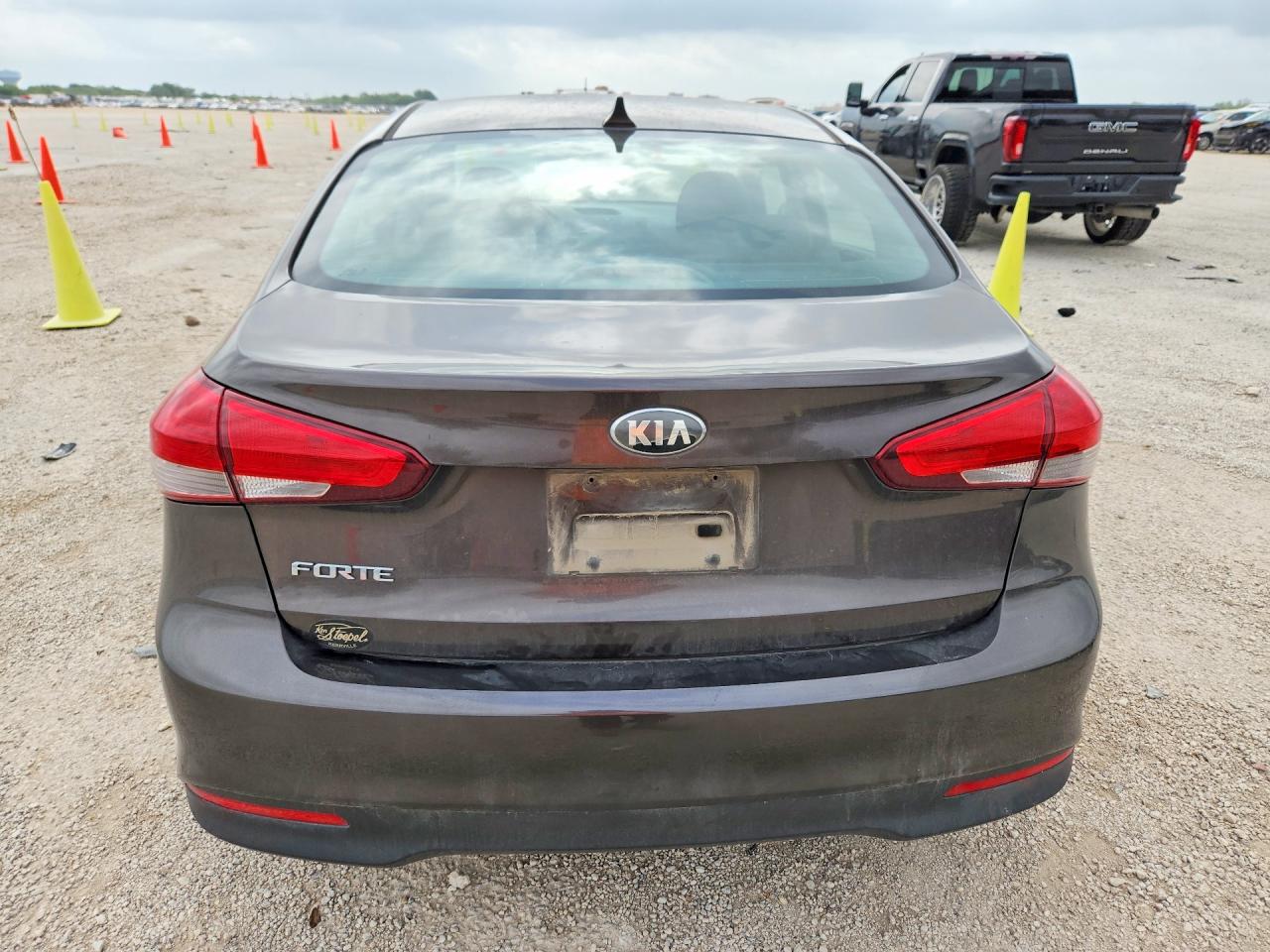 2017 KIA FORTE LX Base
