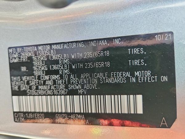 2022 TOYOTA HIGHLANDER XLE