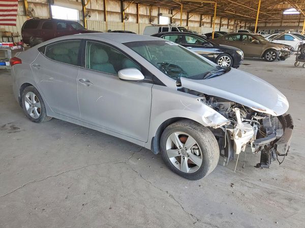 2013 HYUNDAI ELANTRA