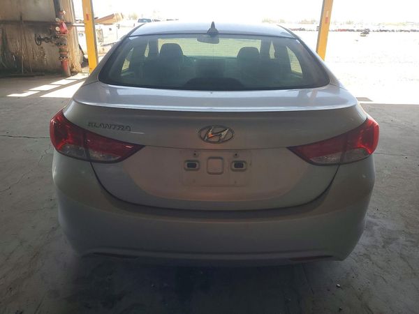 2013 HYUNDAI ELANTRA