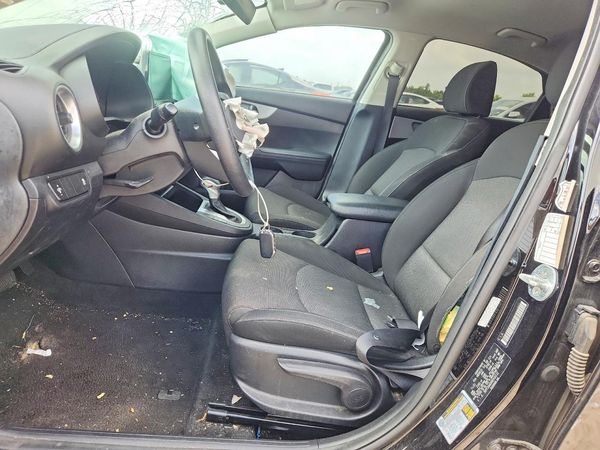2022 KIA FORTE FE, LXS