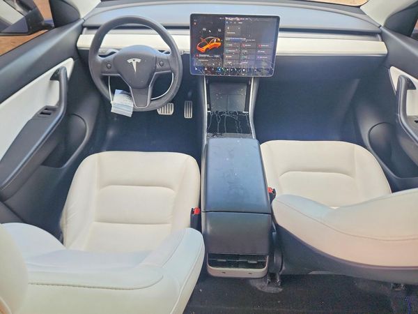 2020 TESLA MODEL Y