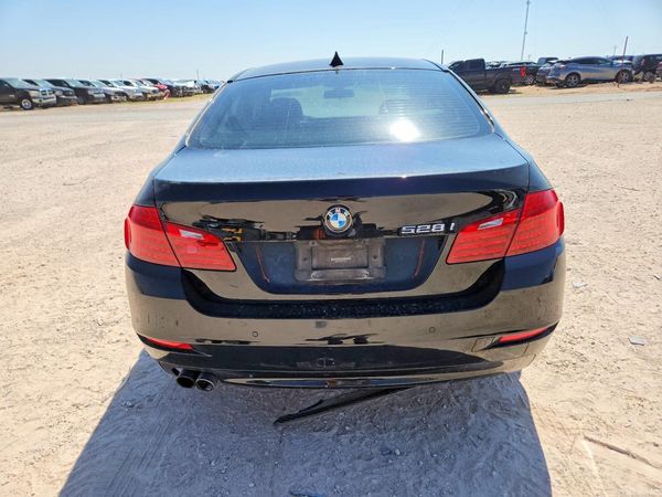 2015 BMW 528
