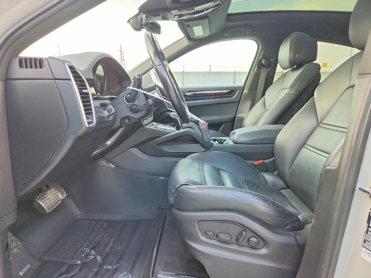 2022 PORSCHE CAYENNE S Coupe