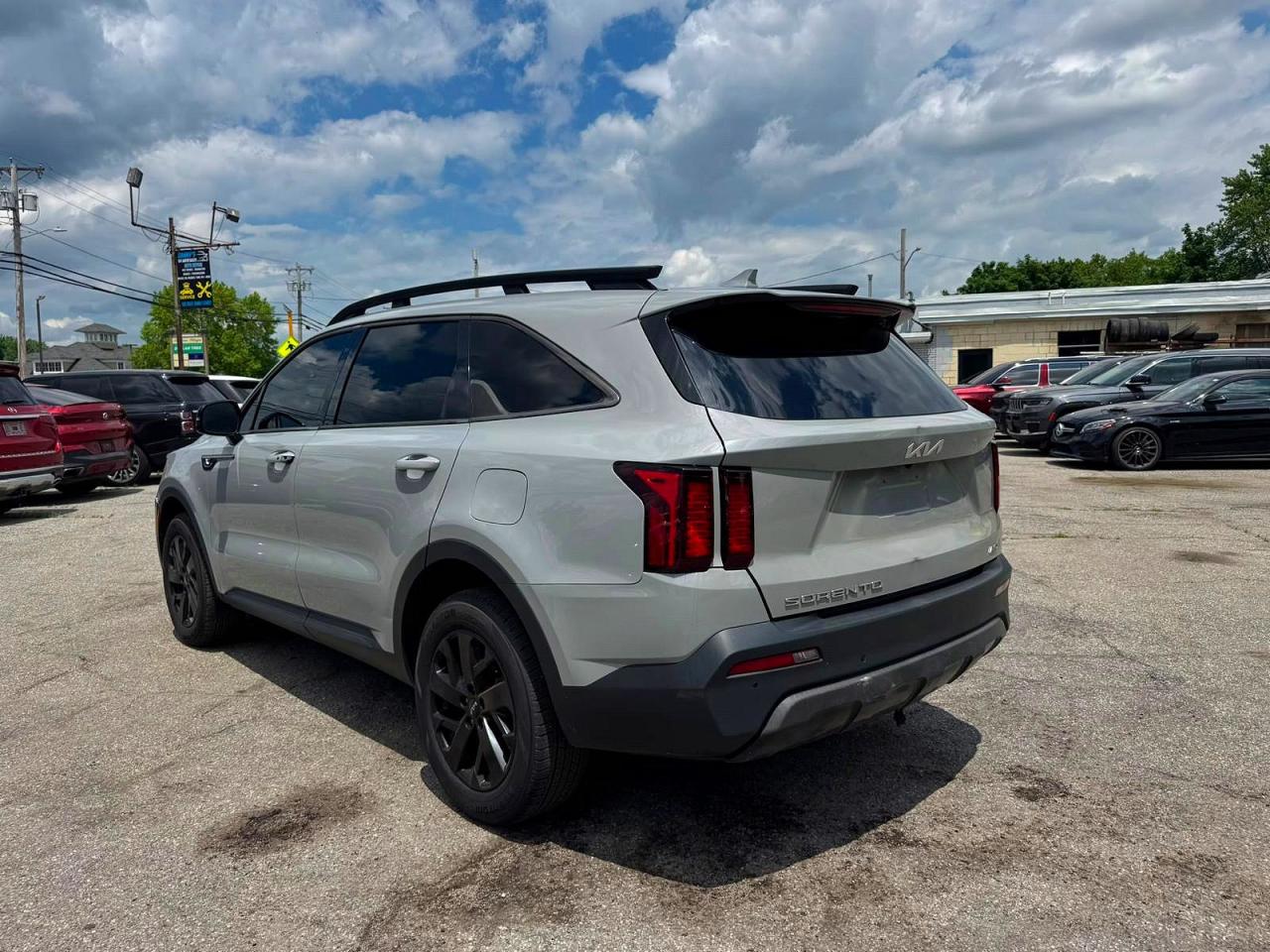 2022 KIA SORENTO S
