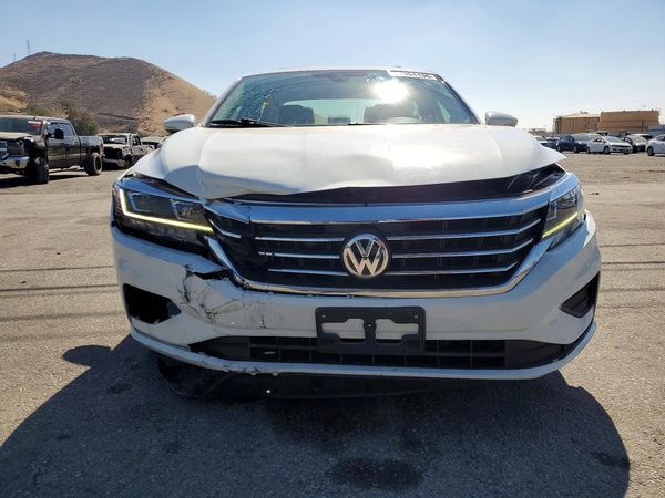 2021 VOLKSWAGEN PASSAT SE