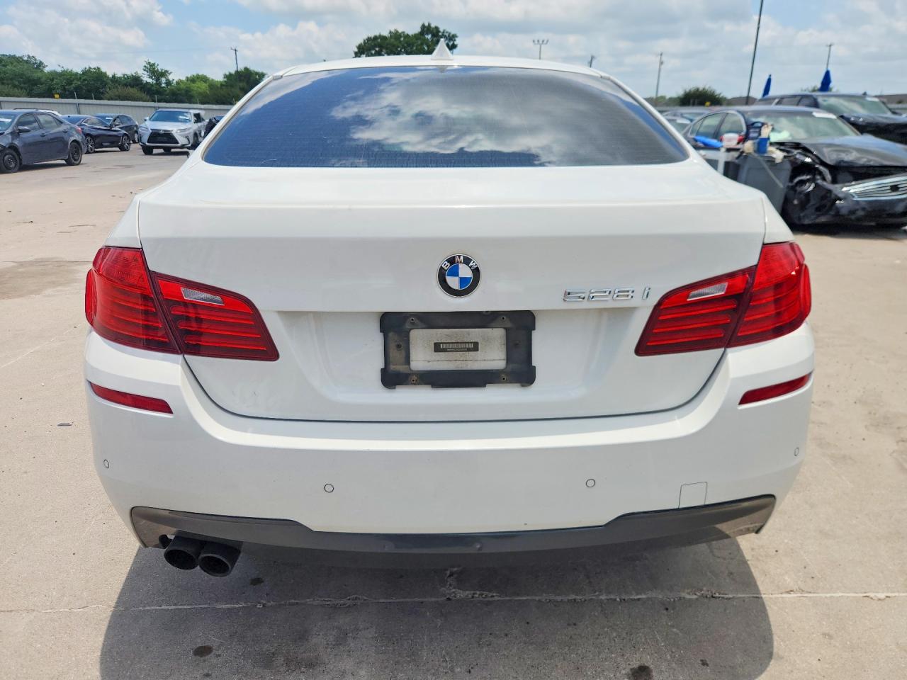 2016 BMW 528