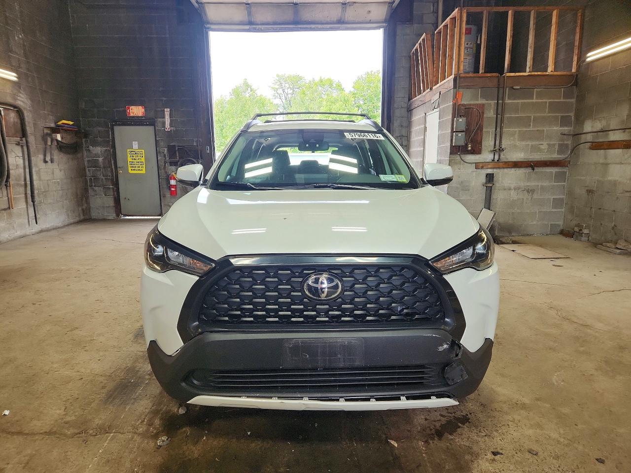 2022 TOYOTA COROLLA CROSS LE