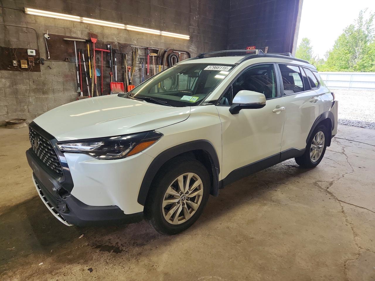 2022 TOYOTA COROLLA CROSS LE