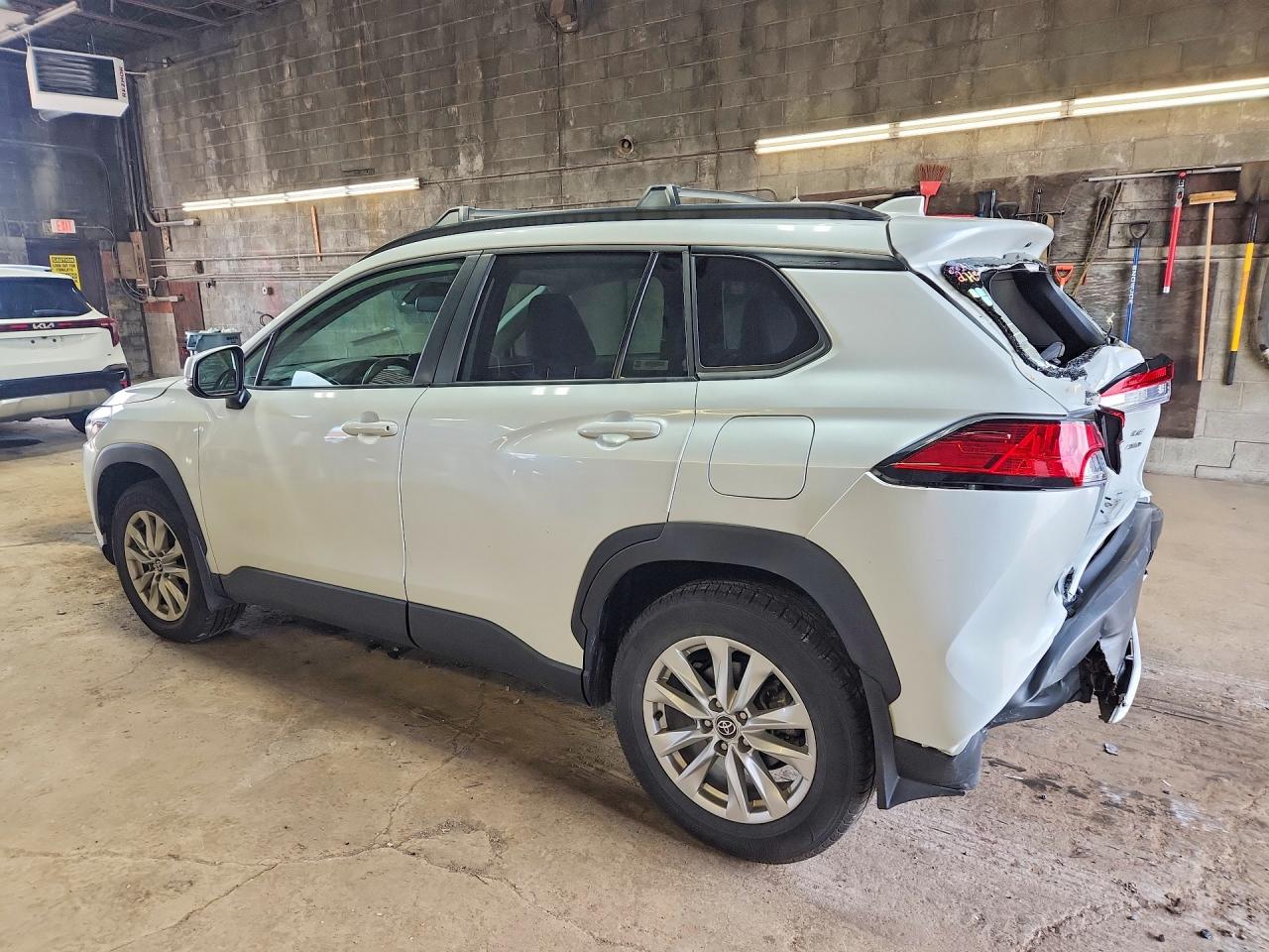 2022 TOYOTA COROLLA CROSS LE