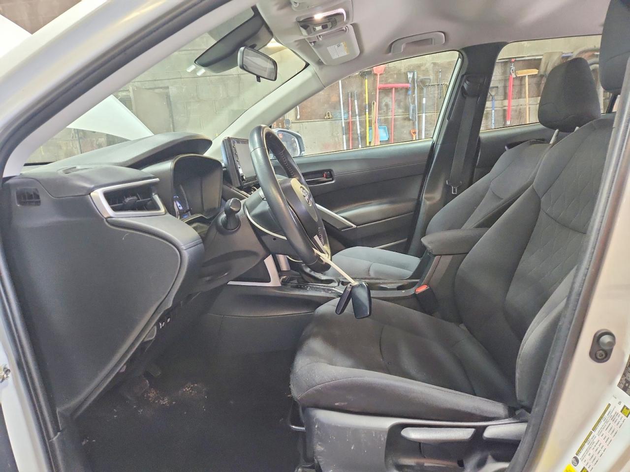 2022 TOYOTA COROLLA CROSS LE