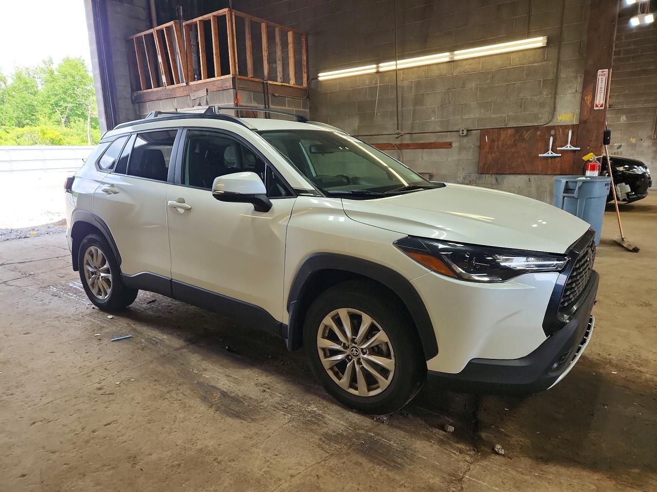 2022 TOYOTA COROLLA CROSS LE