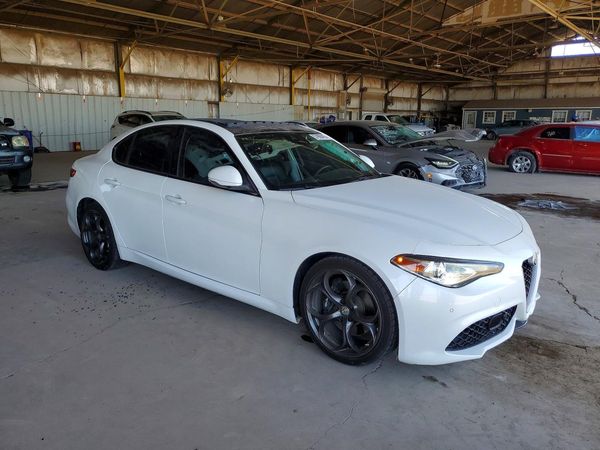 2017 ALFA ROMEO GIULIA TI RWD