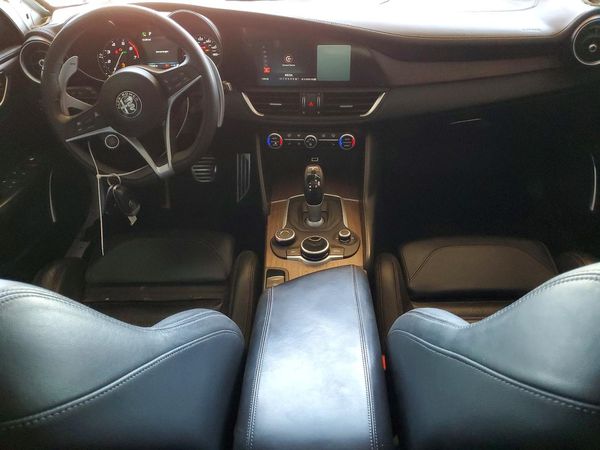 2017 ALFA ROMEO GIULIA TI RWD