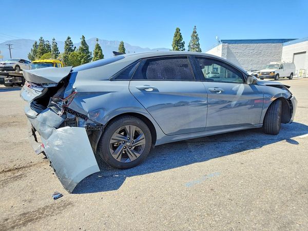 2021 HYUNDAI ELANTRA Blue