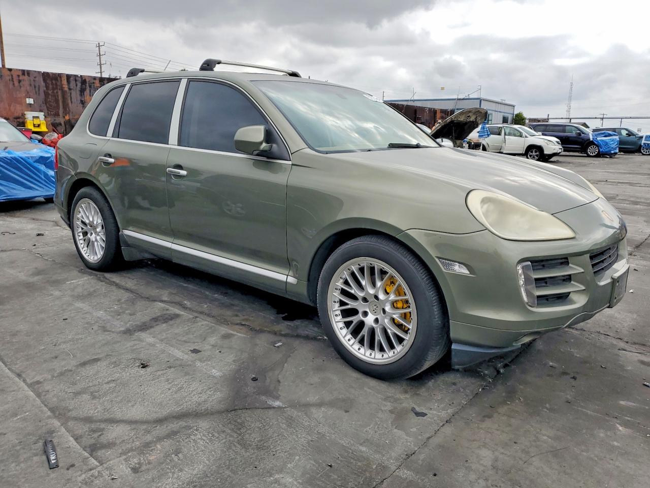 2010 PORSCHE CAYENNE