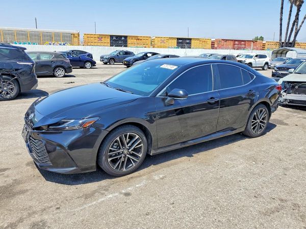2025 TOYOTA CAMRY