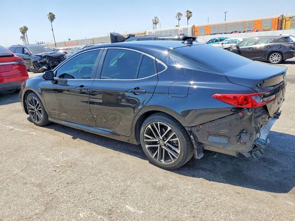 2025 TOYOTA CAMRY