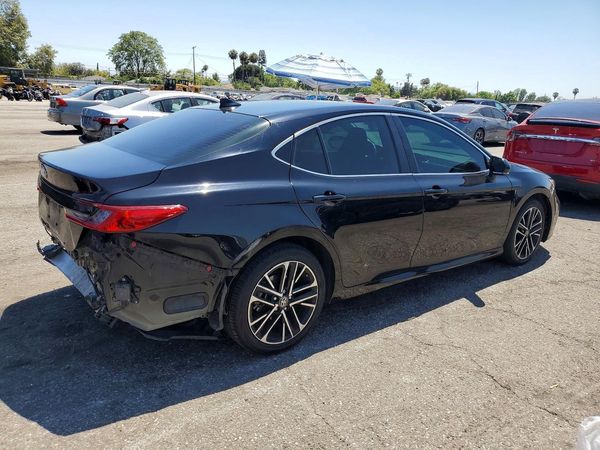 2025 TOYOTA CAMRY