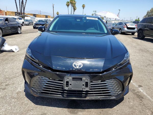 2025 TOYOTA CAMRY