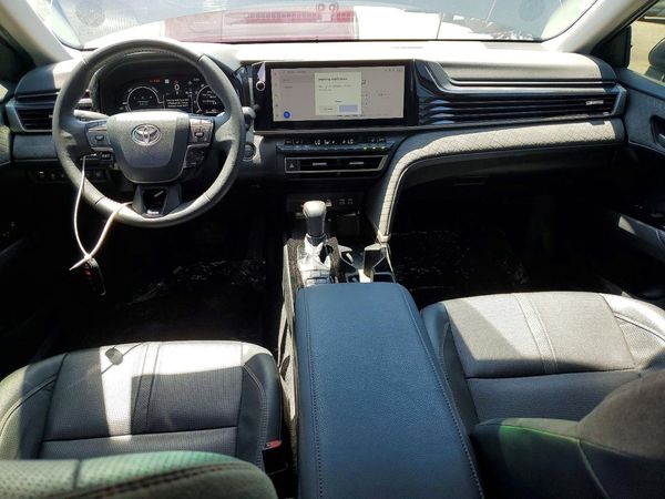 2025 TOYOTA CAMRY